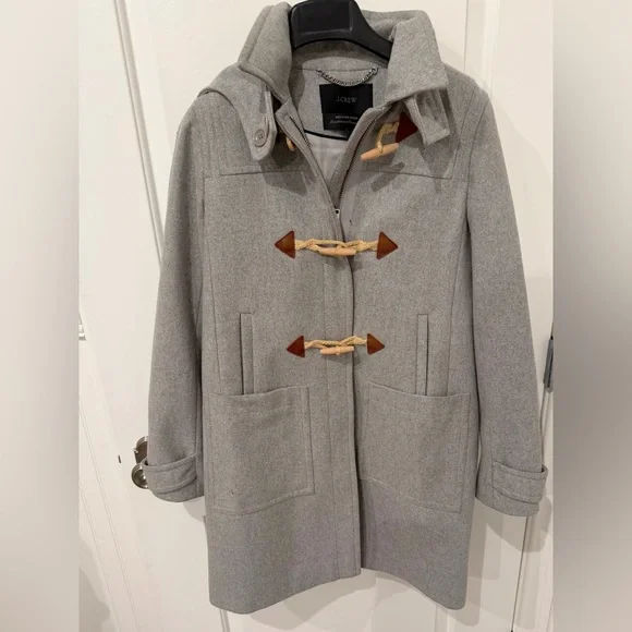 J.CREW WOOL MELTON
TOGGLE COAT HTHR LIGHT GREY SIZE 8 GREAT CONDITION - Picture 4 of 11